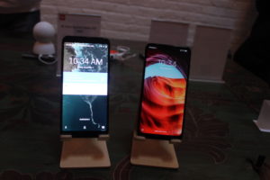 Xiaomi Mi A2 (left), Pocophone F1 (right)