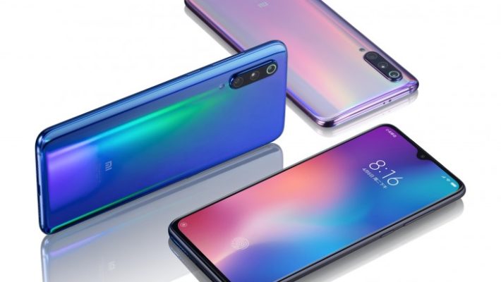 Xiaomi Mi 9 in blue and violet