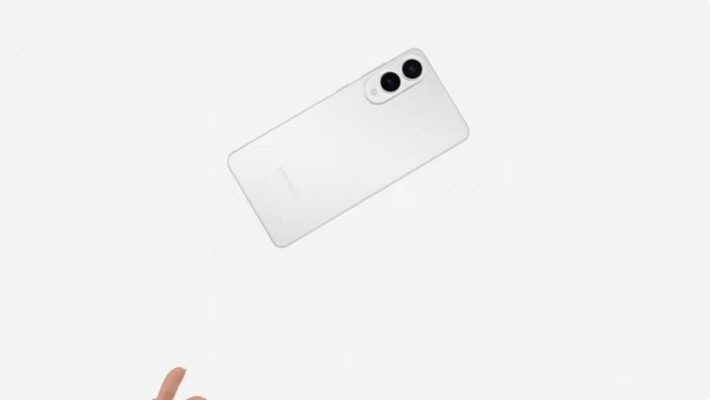 Samsung Galaxy S25 floating.