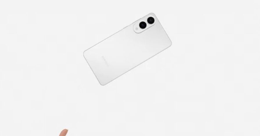 Samsung Galaxy S25 floating.